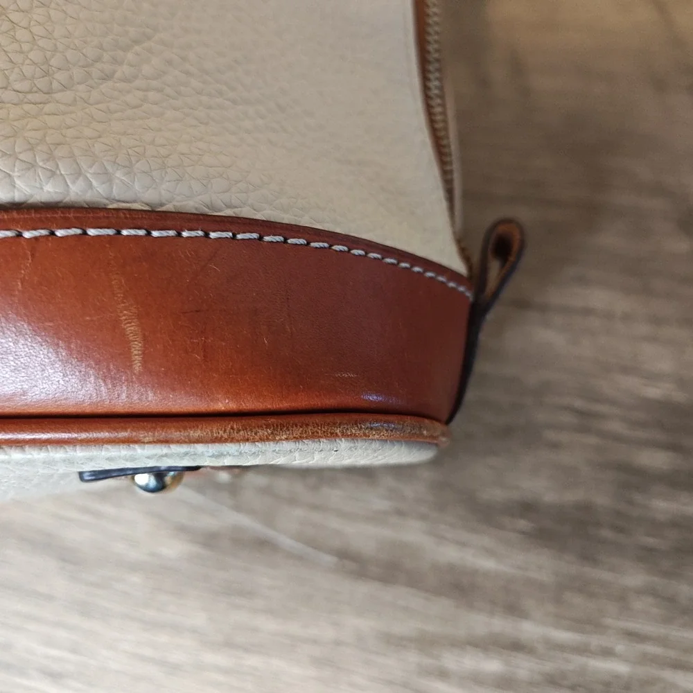 Dooney &‎ Bourke Zip Zip Satchel Cream Tan Pebbled Grain Leather Bag